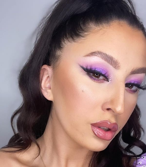 Light Lilac Shimmering Eye Makeup